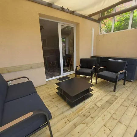 Maison Climatisee Avec Jardin, Terrasse Et Piscine, Proche Des - - Fr-1-326-693 *