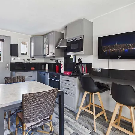 Сasa de vacaciones Maison Climatisée Avec Jardin, Terrasse Et Piscine, Proche Des - - Fr-1-326-693 *